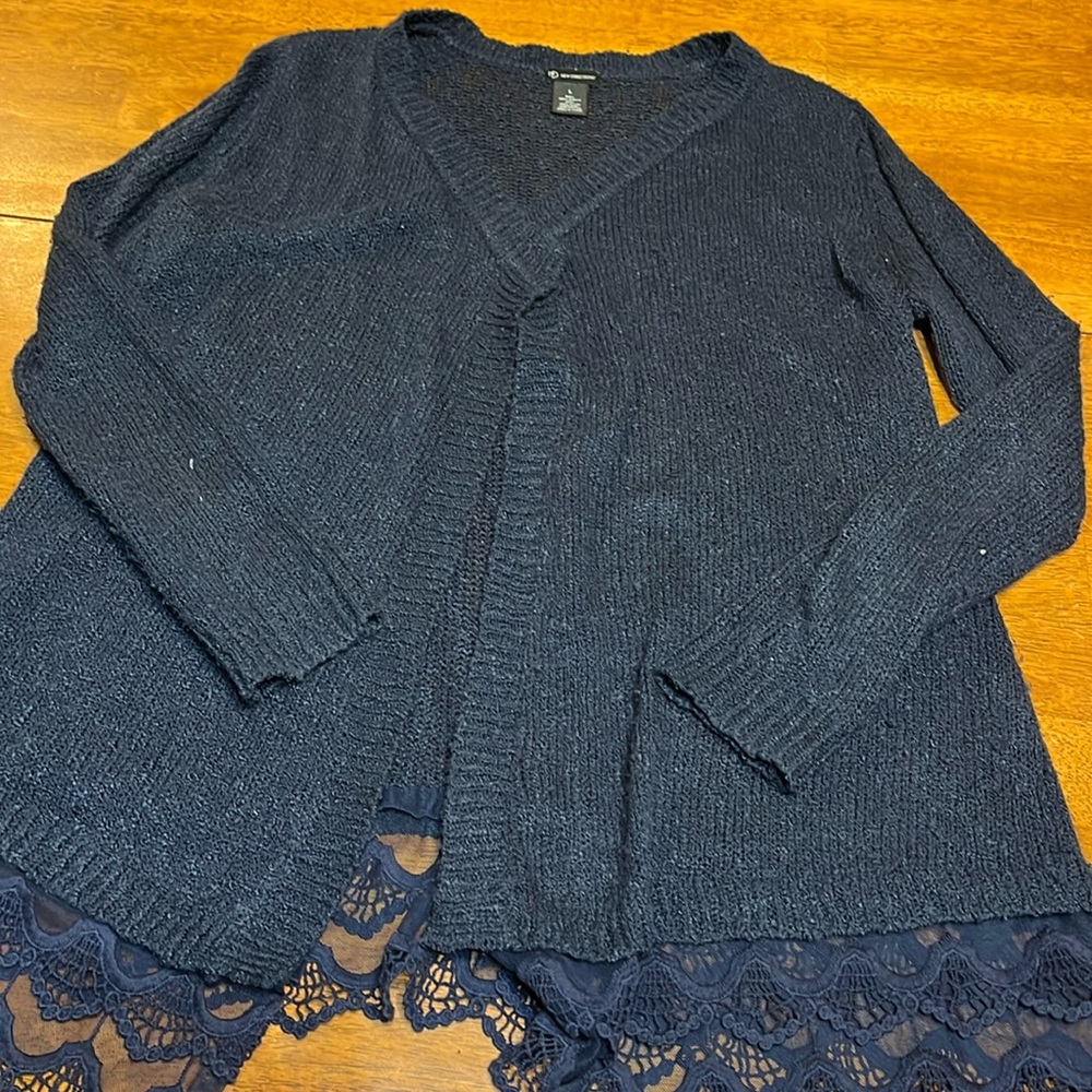 New Directions lace trimmed cardigan